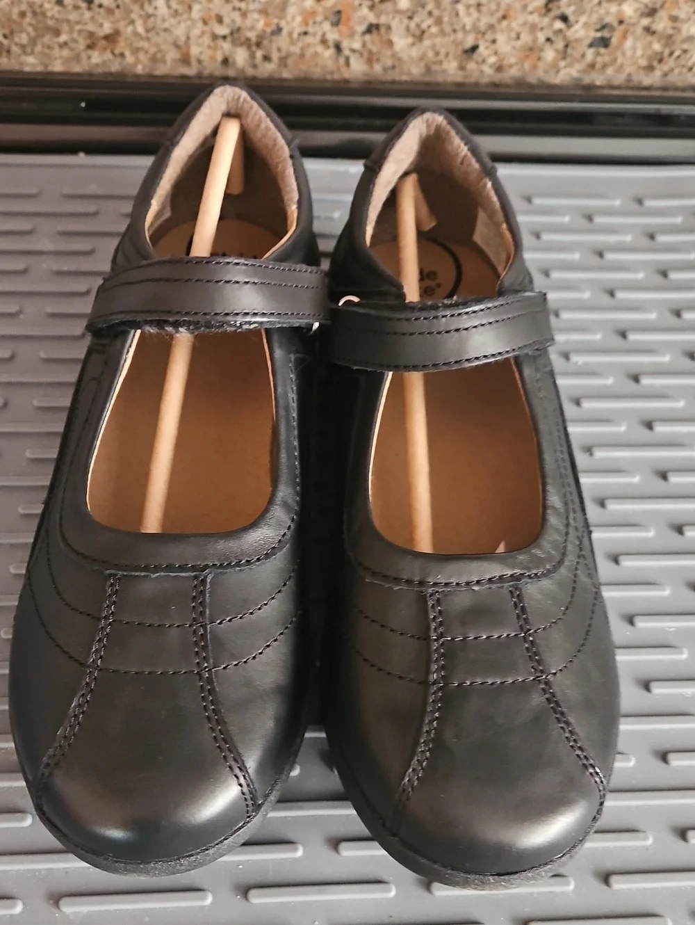 NEW (NWT) Stride Rite Girls Black Mary Janes 5.5 Extra Wide